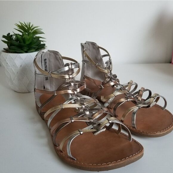 Olive & Edie gladiator sandal 🖤 - Picture 1 of 6